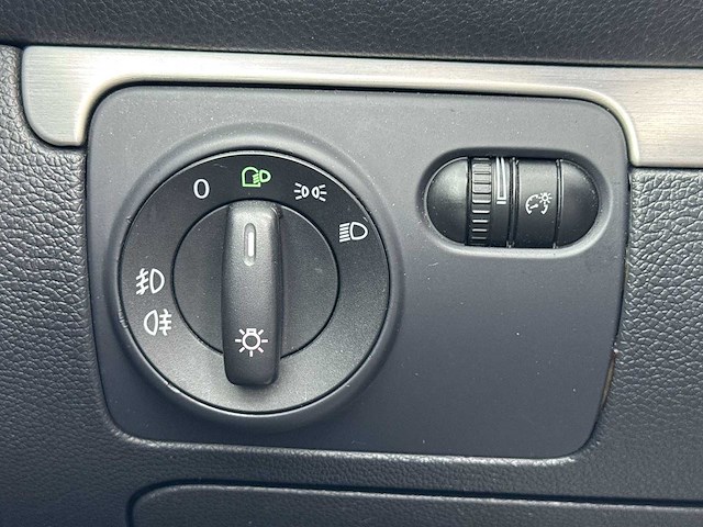 Volkswagen eos 2.0-16v fsi 2006 | 82-zb-sj i - afbeelding 9 van  26