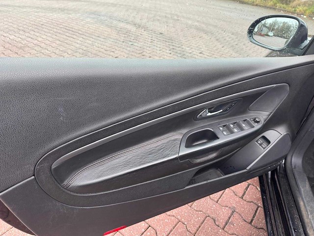 Volkswagen eos 2.0-16v fsi pano s edition 56-tp-sb - afbeelding 2 van  37