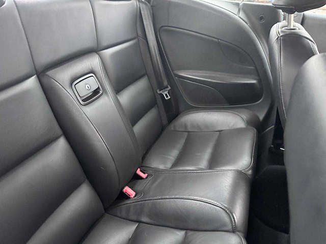 Volkswagen eos 2.0-16v fsi pano s edition 56-tp-sb - afbeelding 15 van  37