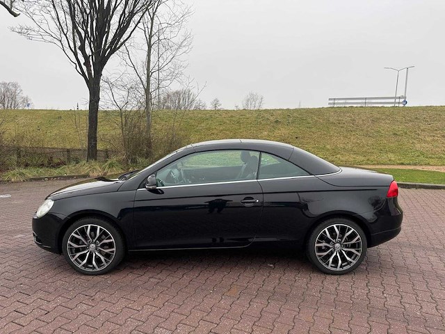 Volkswagen eos 2.0-16v fsi pano s edition 56-tp-sb - afbeelding 32 van  37