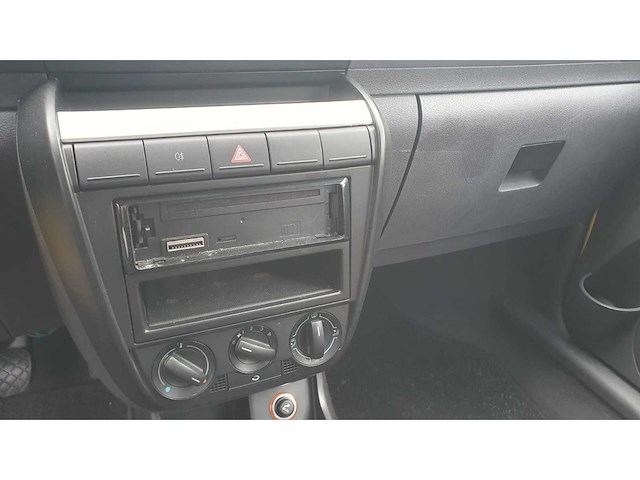 Volkswagen fox 1.2 trendline, 01-sx-tl - afbeelding 9 van  11