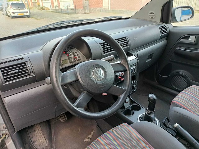 Volkswagen fox 1.2 trendline, 59-sp-xj - afbeelding 10 van  11