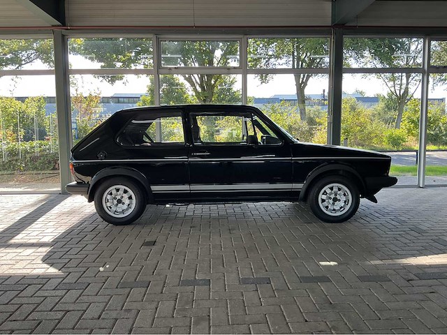 Volkswagen golf 1 gti 1.8 – iconische klassieker uit 1983 | 112 pk | 5-bak | een gti voor de liefhebber en verzamelaar - afbeelding 2 van  44