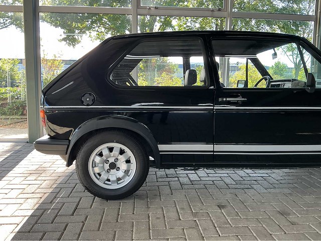 Volkswagen golf 1 gti 1.8 – iconische klassieker uit 1983 | 112 pk | 5-bak | een gti voor de liefhebber en verzamelaar - afbeelding 3 van  44