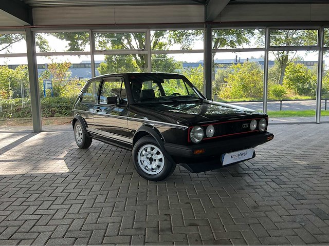 Volkswagen golf 1 gti 1.8 – iconische klassieker uit 1983 | 112 pk | 5-bak | een gti voor de liefhebber en verzamelaar - afbeelding 23 van  44