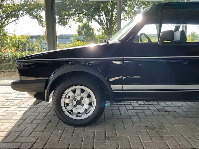 Volkswagen golf 1 gti 1.8 – iconische klassieker uit 1983 | 112 pk | 5-bak | een gti voor de liefhebber en verzamelaar - afbeelding 40 van  44