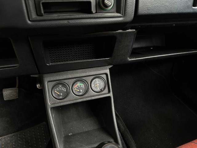 Volkswagen golf 1 gti 1.8i 112pk 1983 65.000 km! - afbeelding 27 van  40