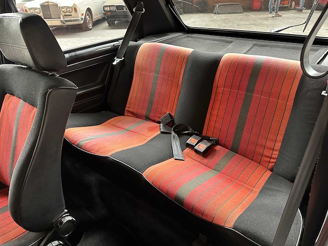 Volkswagen golf 1 gti 1.8i 112pk 1983 65.000 km! - afbeelding 32 van  40