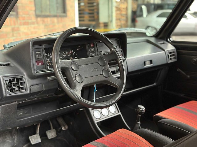 Volkswagen golf 1 gti 1.8i 112pk 1983 65.000 km! - afbeelding 13 van  40