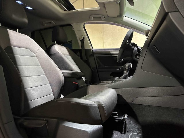 Volkswagen golf 1.0 tsi comfortline business 110pk 2018 (origineel-nl), rx-771-l - afbeelding 33 van  41