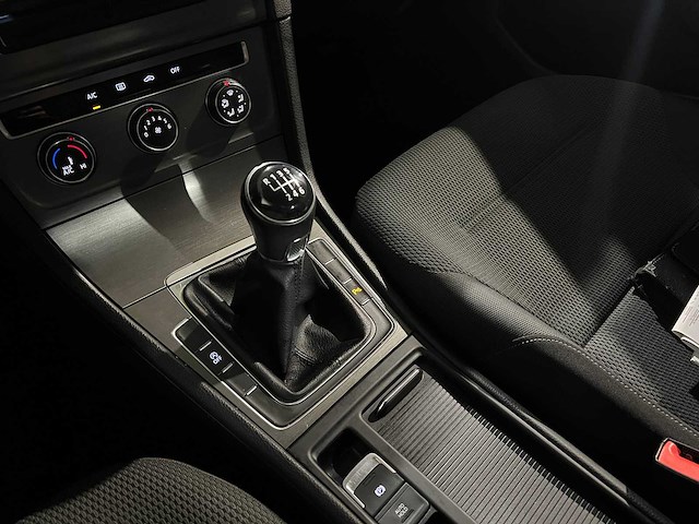 Volkswagen golf 1.2 tsi highline, sn-677-f - afbeelding 7 van  18