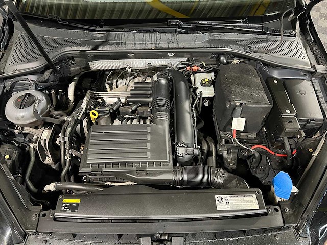 Volkswagen golf 1.2 tsi highline, sn-677-f - afbeelding 9 van  18