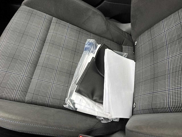 Volkswagen golf 1.4 ehybrid gte | l-573-lh - afbeelding 24 van  30