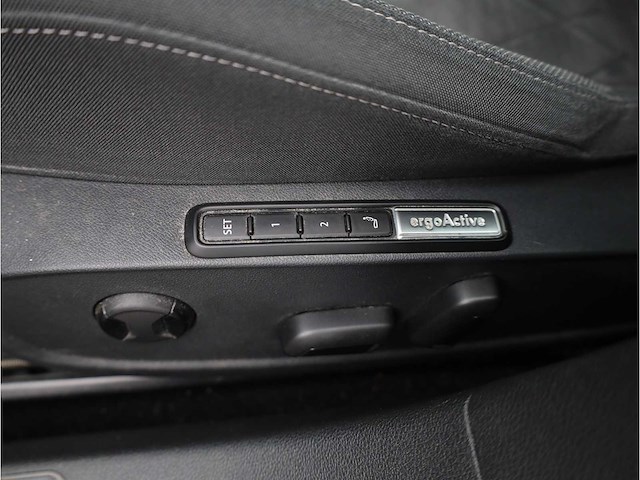 Volkswagen golf 1.4 ehybrid phev 204pk automaat 2022 - afbeelding 17 van  38