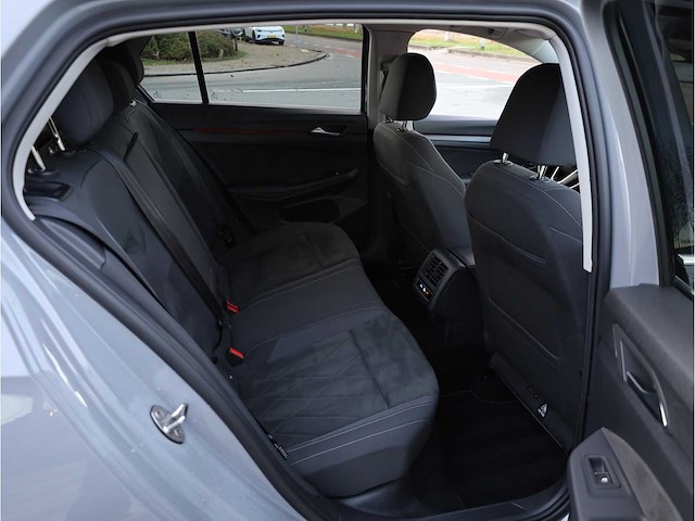 Volkswagen golf 1.4 ehybrid phev 204pk automaat 2022 - afbeelding 28 van  35