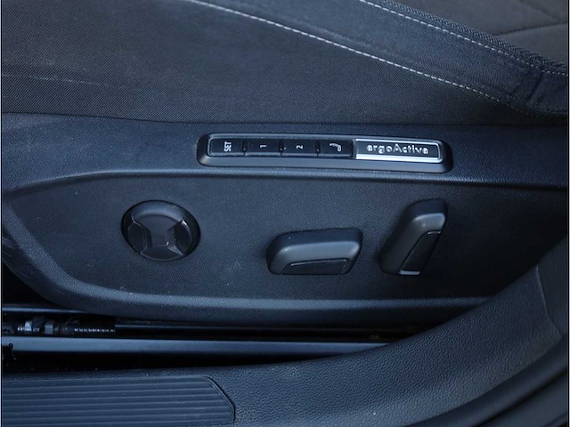 Volkswagen golf 1.4 ehybrid phev 204pk automaat 2022 - afbeelding 5 van  35