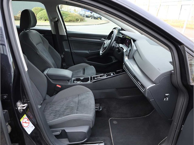 Volkswagen golf 1.4 ehybrid phev 204pk automaat 2023 - afbeelding 24 van  32