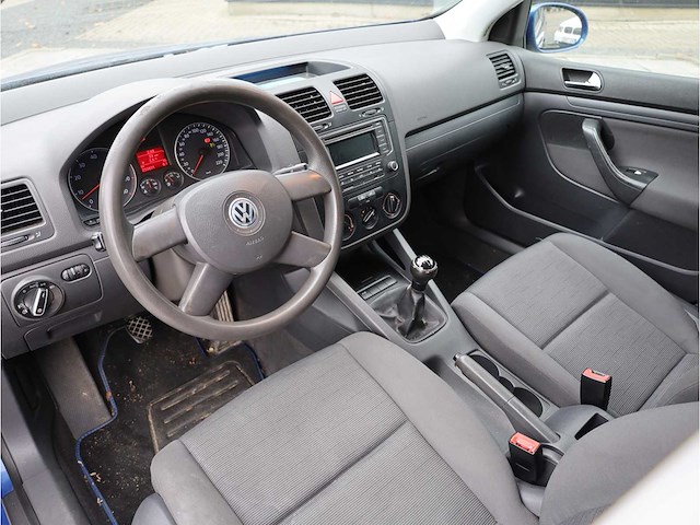 Volkswagen golf 1.4 fsi 2004, 42-nz-lk - afbeelding 2 van  24