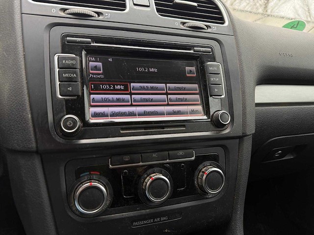 Volkswagen golf 1.4 trendline, r-627-ln - afbeelding 2 van  17