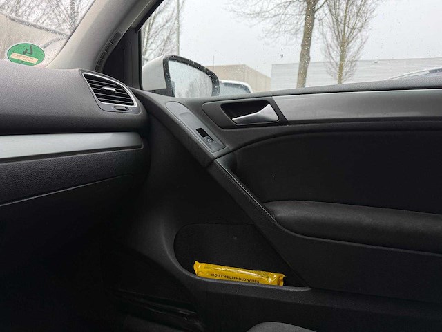 Volkswagen golf 1.4 trendline, r-627-ln - afbeelding 6 van  17