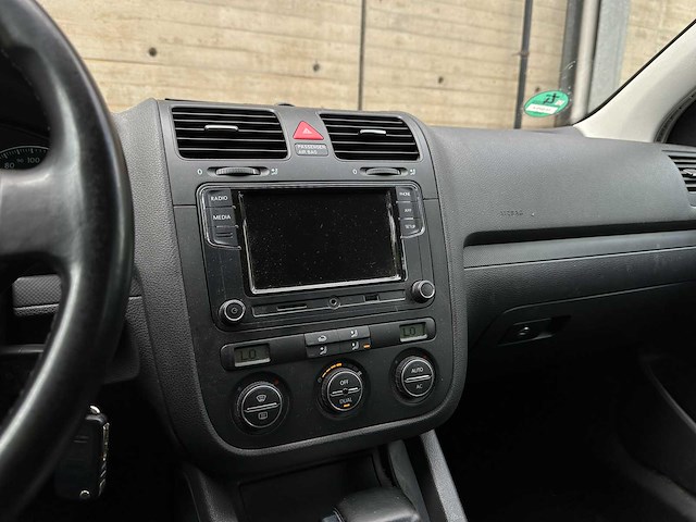 Volkswagen golf 1.4 tsi trendline 122pk 2008 (origineel-nl) automaat, 12-gvs-4 - afbeelding 29 van  53
