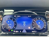 Volkswagen golf 1.5 etsi r-line | l-848-jb - afbeelding 2 van  33