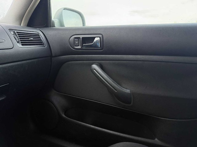 Volkswagen golf 1.6 16v, 08-jp-zl - afbeelding 11 van  15