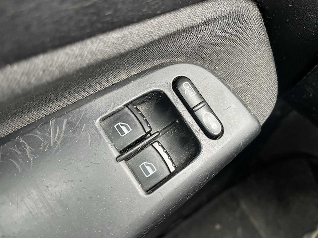 Volkswagen golf 1.6-16v 2003 | 55-lj-jn - afbeelding 12 van  15