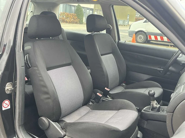 Volkswagen golf 1.6-16v 2003 | 55-lj-jn - afbeelding 4 van  15