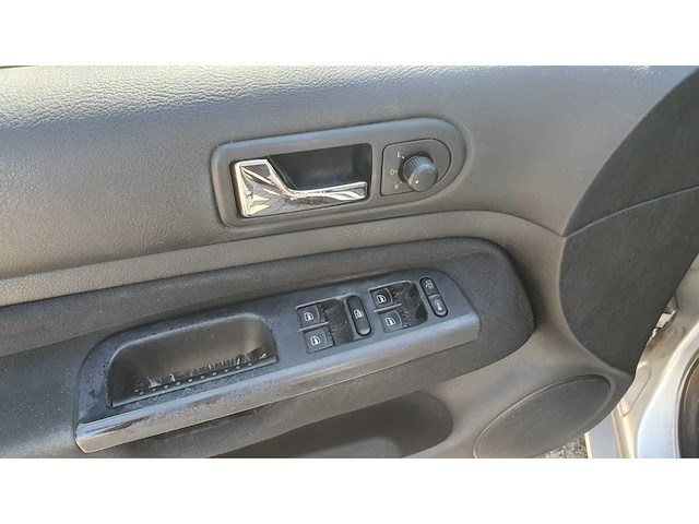 Volkswagen golf 1.6 16v ocean, 63-np-bs - afbeelding 5 van  5