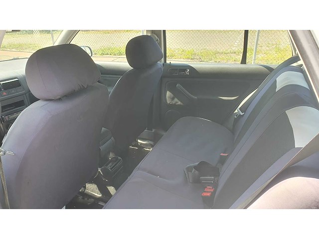 Volkswagen golf 1.6 16v ocean, 63-np-bs - afbeelding 9 van  12