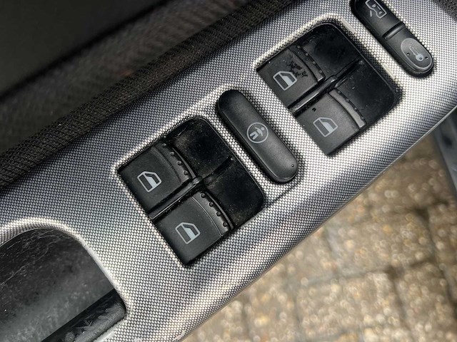 Volkswagen golf 1.6-16v trendline 2001 | 83-gx-vl - afbeelding 19 van  25