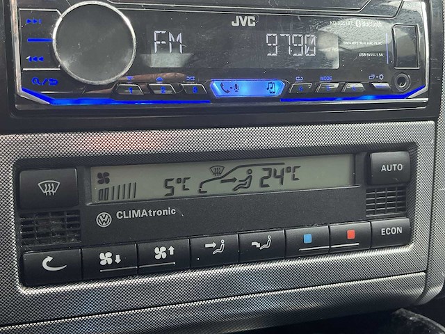 Volkswagen golf 1.6-16v trendline 2001 | 83-gx-vl - afbeelding 10 van  24