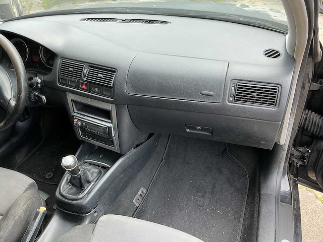 Volkswagen golf 1.6-16v trendline 59-jg-zp - afbeelding 8 van  24