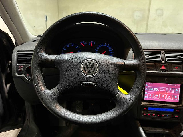Volkswagen golf 1.6 trendline 101pk 2000, 99-dt-kf - afbeelding 3 van  30