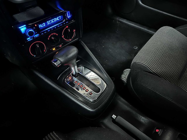 Volkswagen golf 1.6 trendline 101pk 2001 automaat, 23-hp-fx - afbeelding 16 van  42