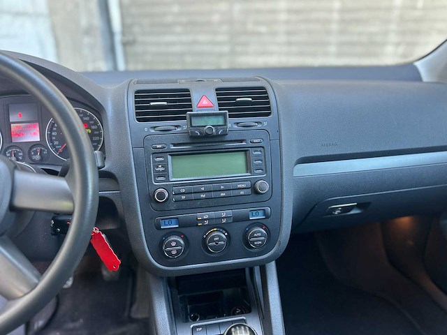 Volkswagen golf 1.6 turijn 102pk 2004, 36-lld-5 - afbeelding 25 van  36