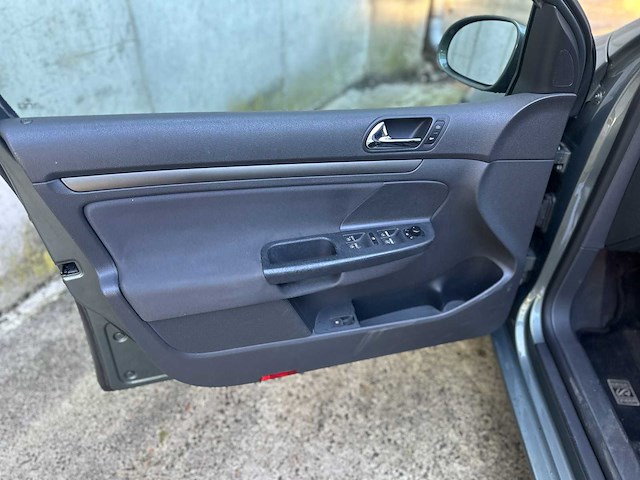 Volkswagen golf 1.6 turijn 102pk 2004, 36-lld-5 - afbeelding 26 van  36
