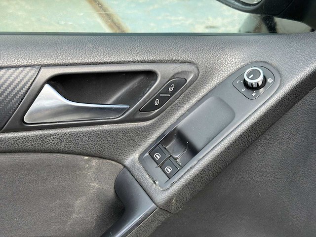 Volkswagen golf 1.8 tsi highline | pn-828-x i - afbeelding 1 van  5