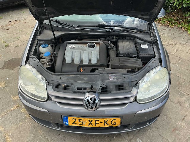 Volkswagen golf 1.9 tdi optive 25-xf-kg - afbeelding 1 van  5