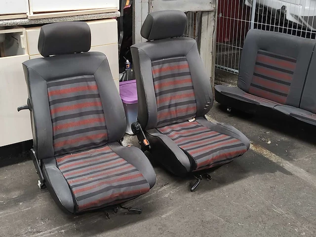 Volkswagen golf 2 gti interieur - afbeelding 1 van  9