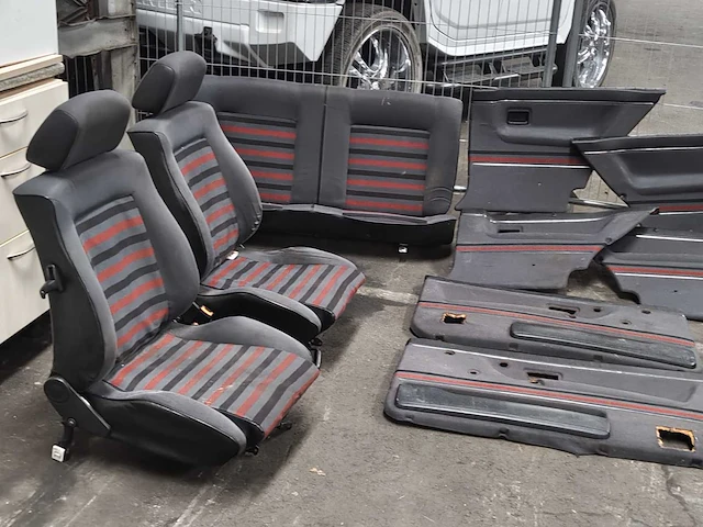 Volkswagen golf 2 gti interieur - afbeelding 2 van  9