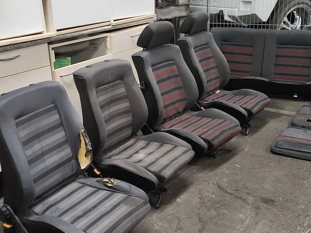 Volkswagen golf 2 gti interieur - afbeelding 3 van  9