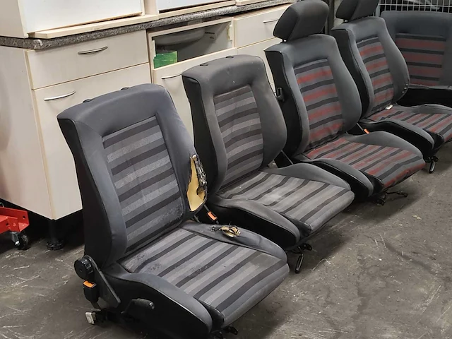 Volkswagen golf 2 gti interieur - afbeelding 4 van  9