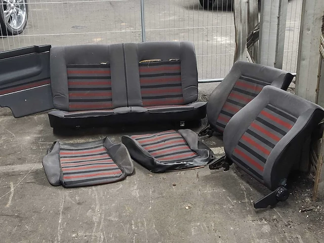 Volkswagen golf 2 gti interieur - afbeelding 8 van  9