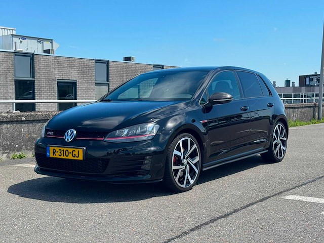 Volkswagen golf 2.0 tsi gti automaat; r-310-gj - afbeelding 1 van  32