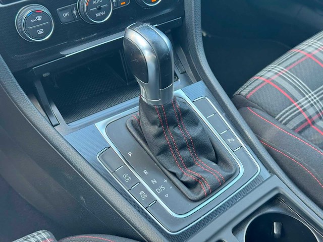 Volkswagen golf 2.0 tsi gti automaat; r-310-gj - afbeelding 17 van  32