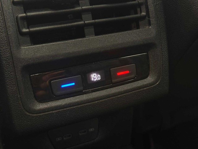 Volkswagen golf 2.0 tsi gti | jsv-11-b i - afbeelding 24 van  34