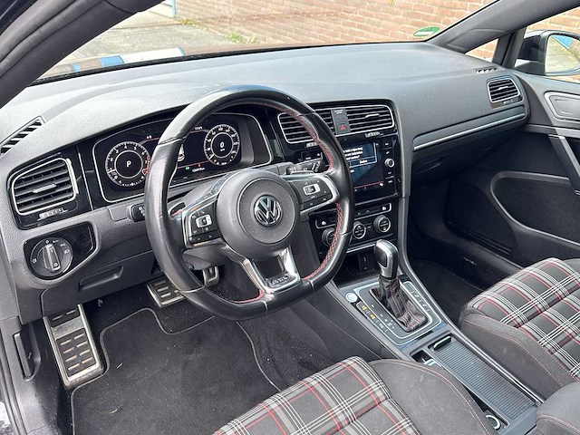 Volkswagen golf 2.0 tsi gti performance 2019 | s-779-ht - afbeelding 30 van  31