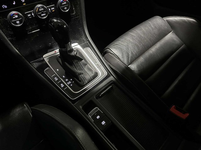 Volkswagen golf 2.0 tsi r 4motion 300pk 2015, p-916-rv - afbeelding 19 van  42